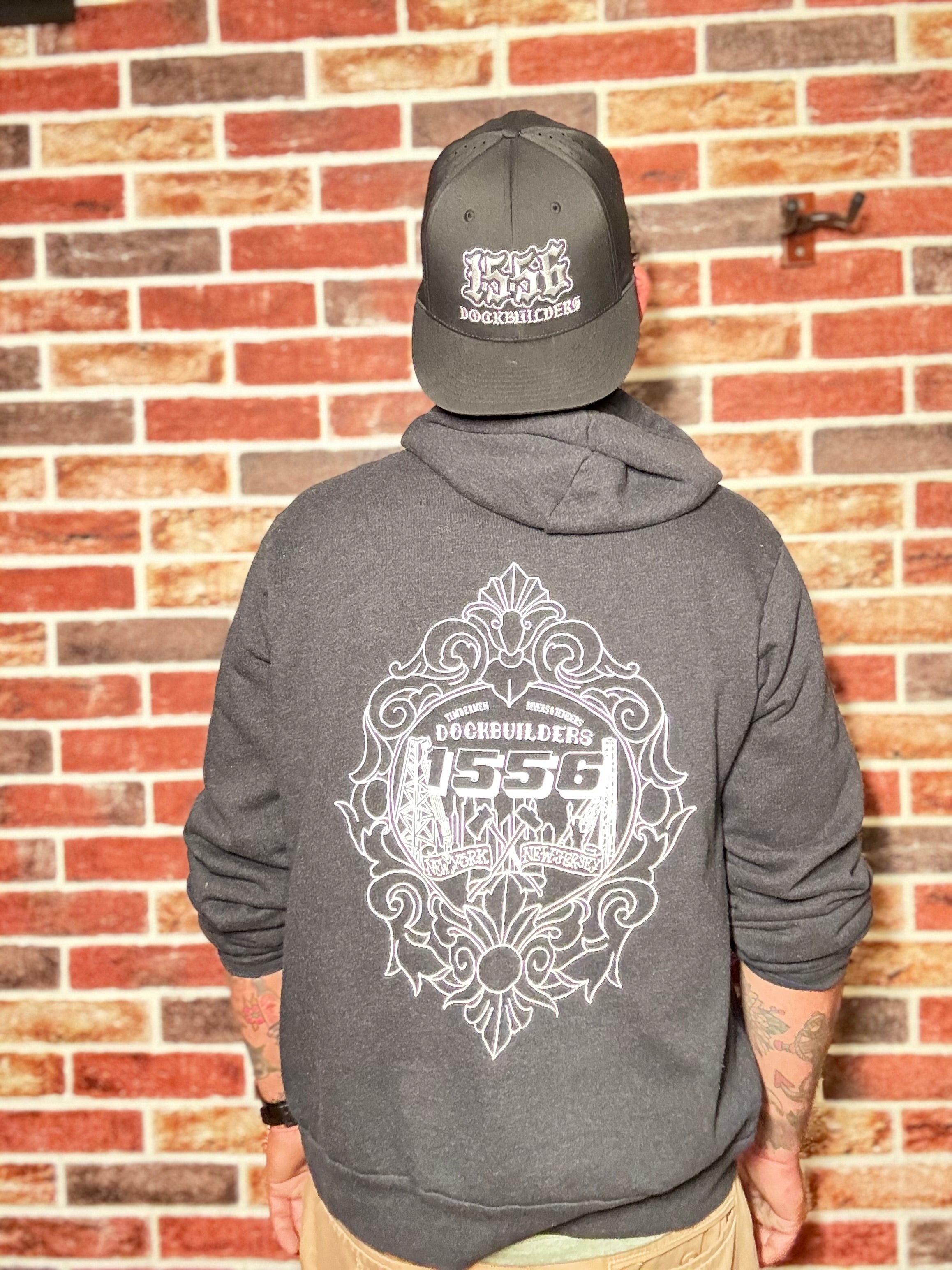 1556 DOCKBUILDERS crest